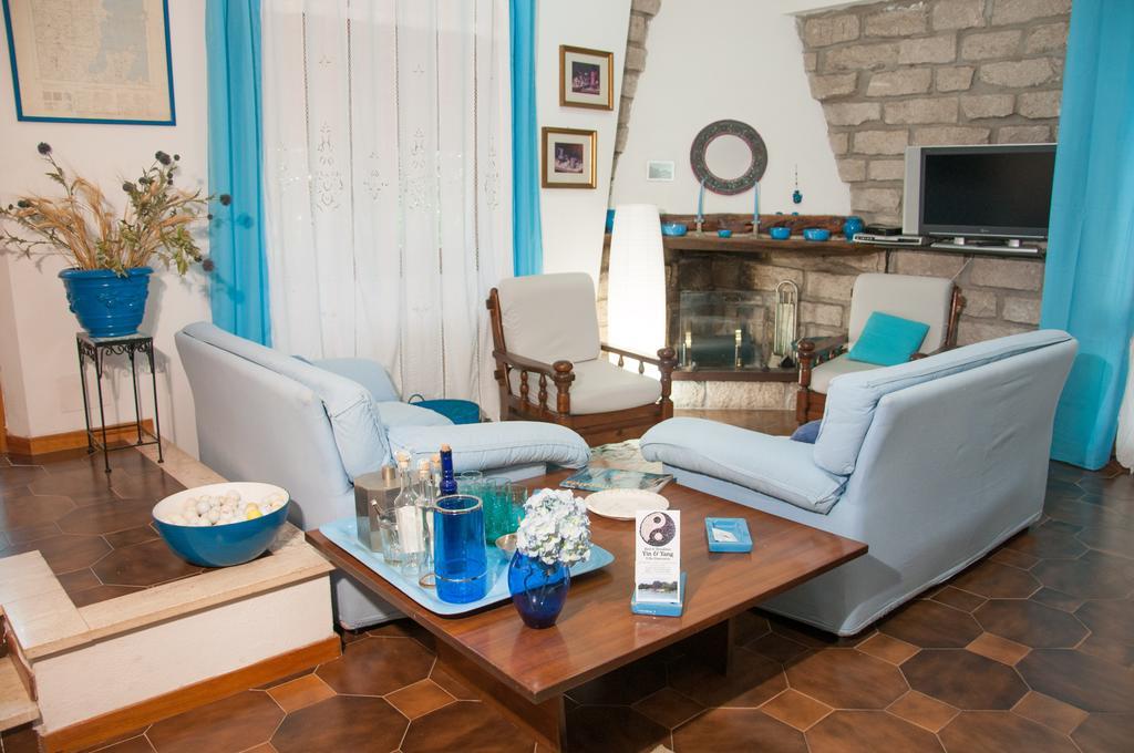 Bed & Breakfast Yin & Yang San Pantaleo Buitenkant foto