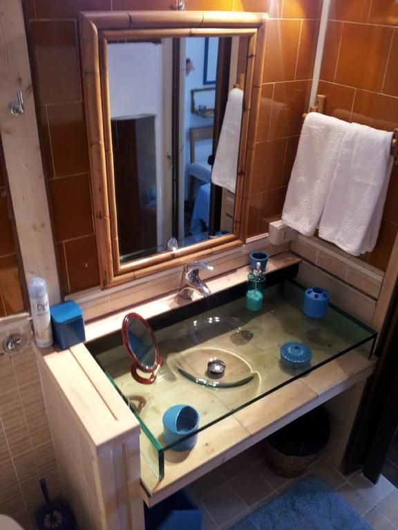 Bed & Breakfast Yin & Yang San Pantaleo Buitenkant foto