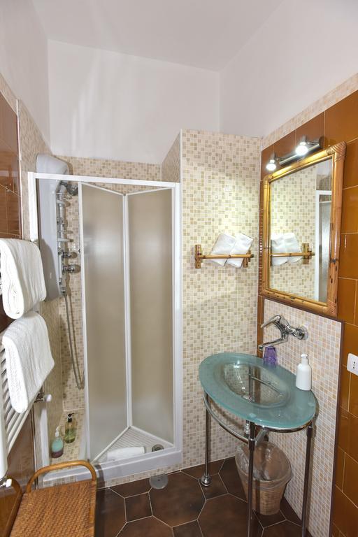 Bed & Breakfast Yin & Yang San Pantaleo Buitenkant foto