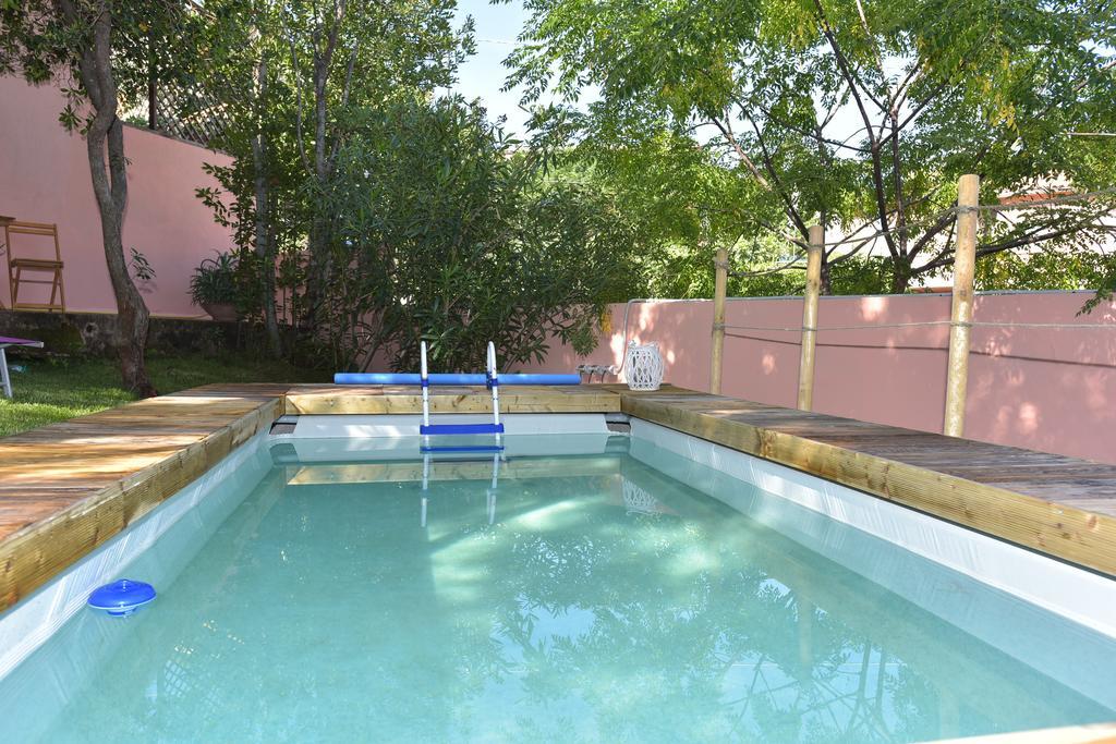 Bed & Breakfast Yin & Yang San Pantaleo Buitenkant foto