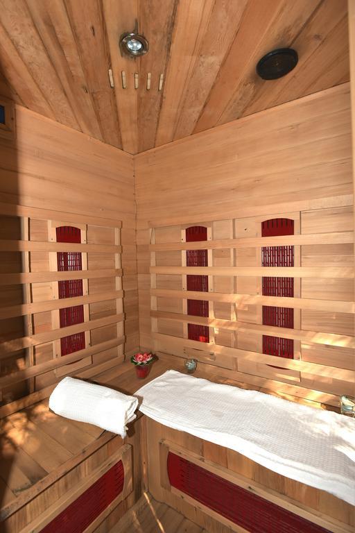 Bed & Breakfast Yin & Yang San Pantaleo Buitenkant foto