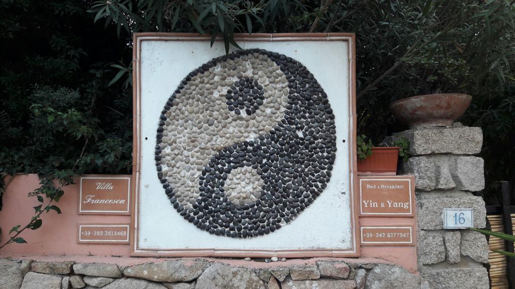 Bed & Breakfast Yin & Yang San Pantaleo Buitenkant foto