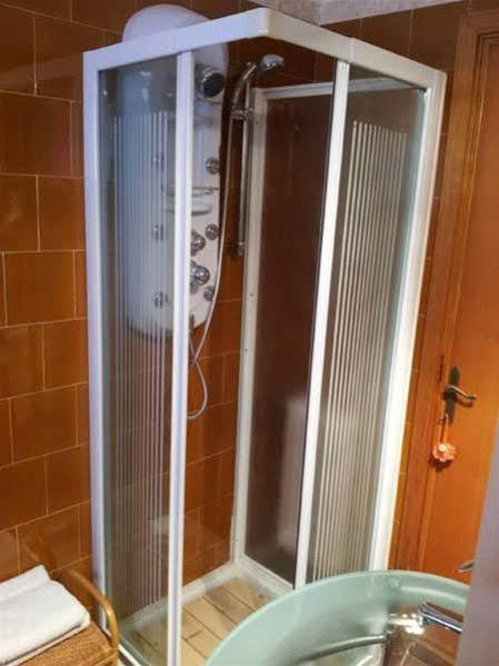 Bed & Breakfast Yin & Yang San Pantaleo Buitenkant foto