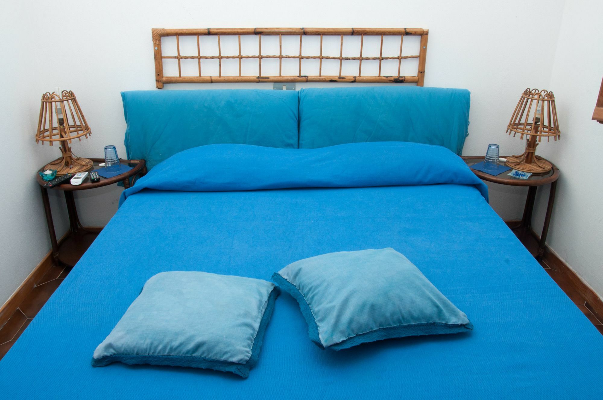 Bed & Breakfast Yin & Yang San Pantaleo Buitenkant foto